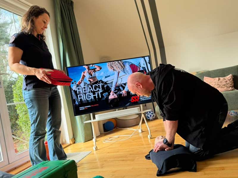 React Right Reanimationstraining